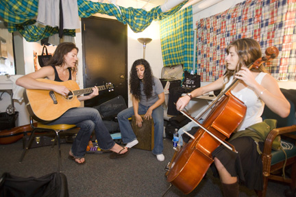 034-jammin in the green room-photo by Colin Young-Wolff